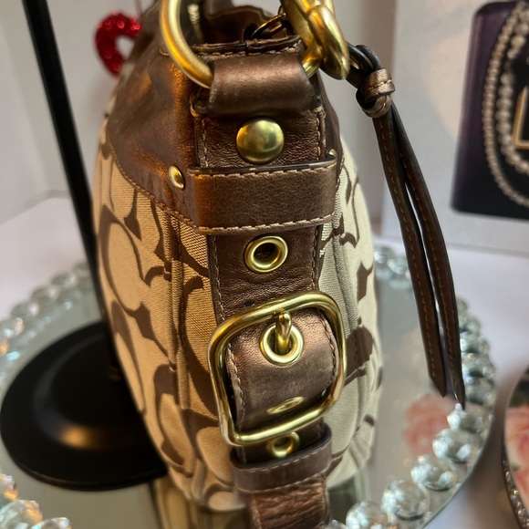 Coach Zoe signature canvas and leather shoulder bag - Picture 9 of 13